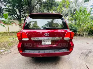 Toyota Land Cruiser VX-V8 (Diesel Turbo) 2011