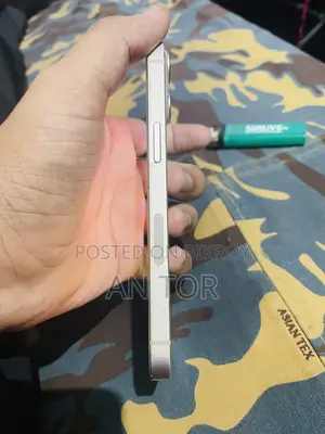 Apple iPhone 13 . (Used)