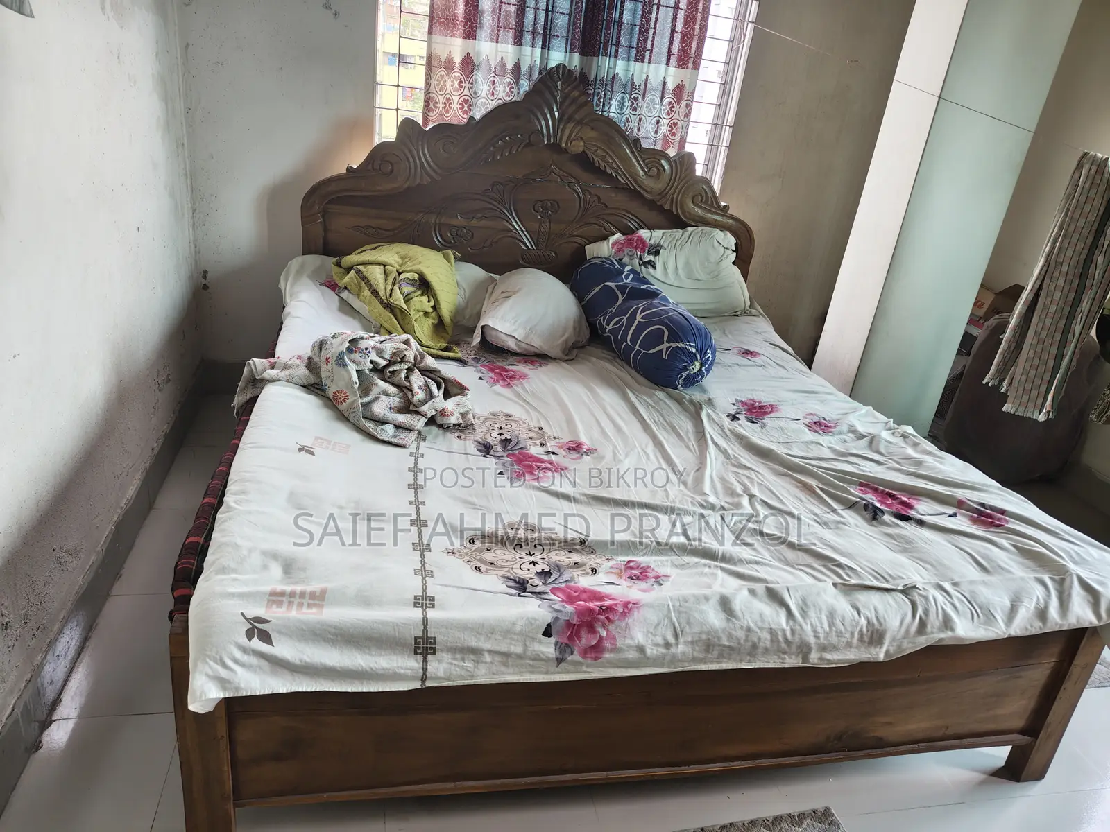 ৫/৭ একটি খাট বিক্রি হবে