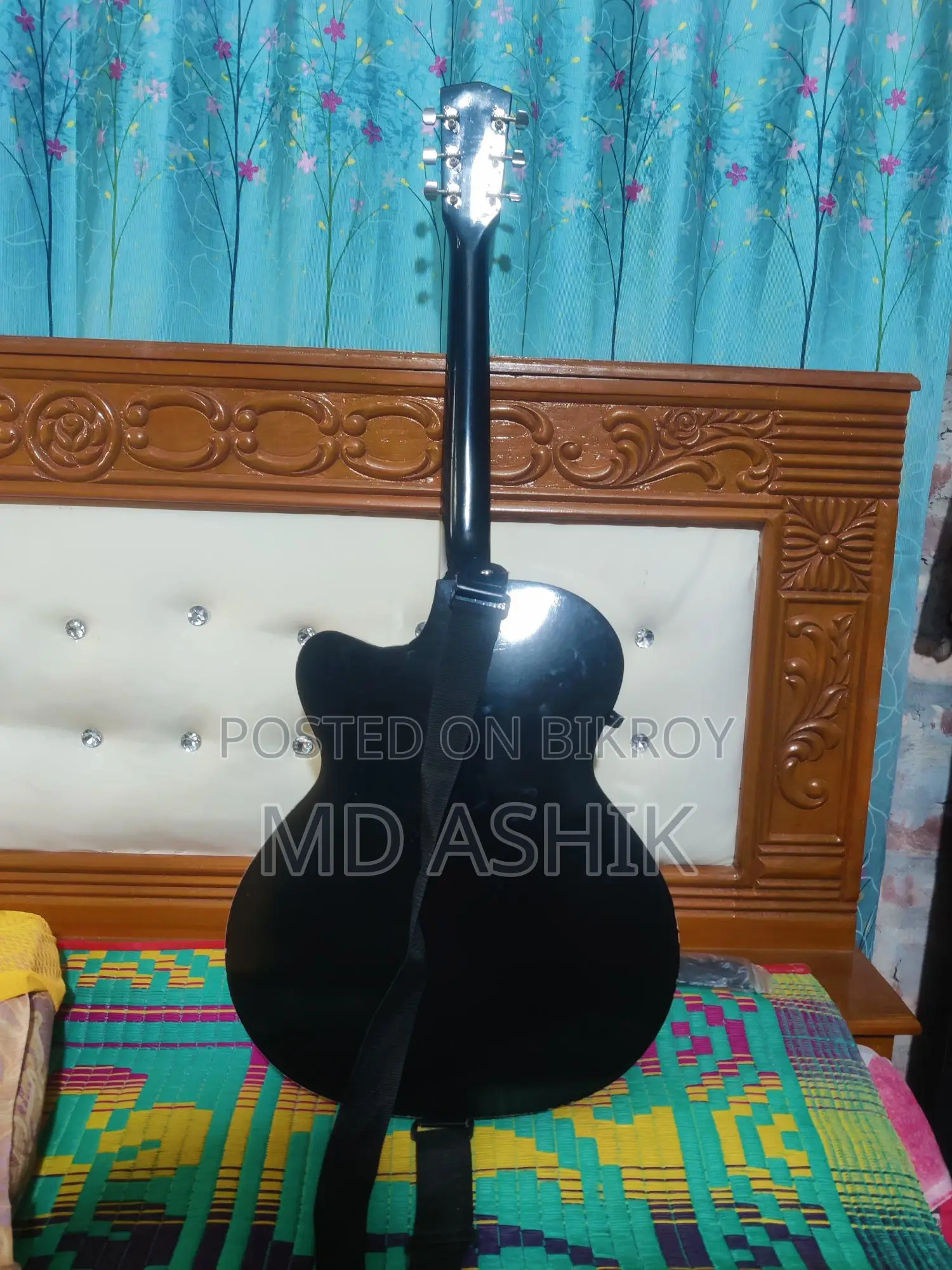 গিটার বিক্রি