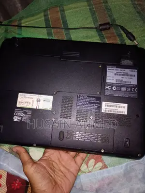 Laptop TOSHIBA 160GB HDD 2GB RAM