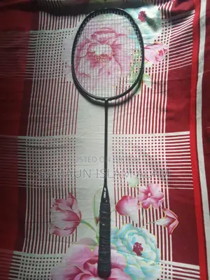 ব্যাডমিন্টন র‍্যাকেট