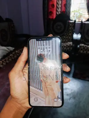 Apple iPhone XS (Used)