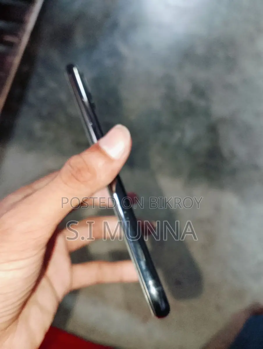 Apple iPhone XS (Used)