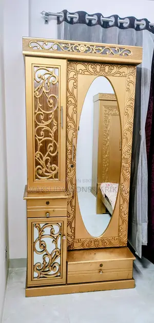 ড্রেসিং টেবিল