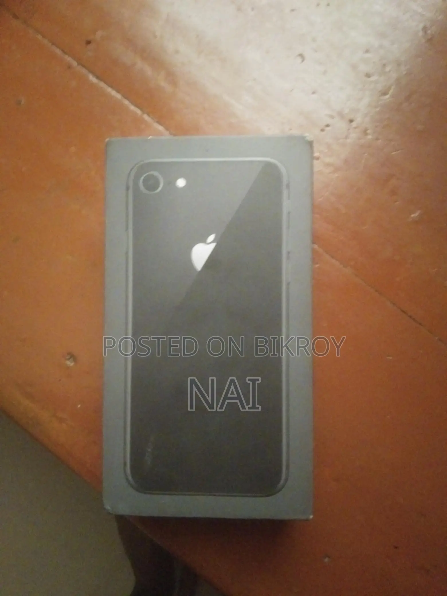 Apple iPhone 8 (Used)
