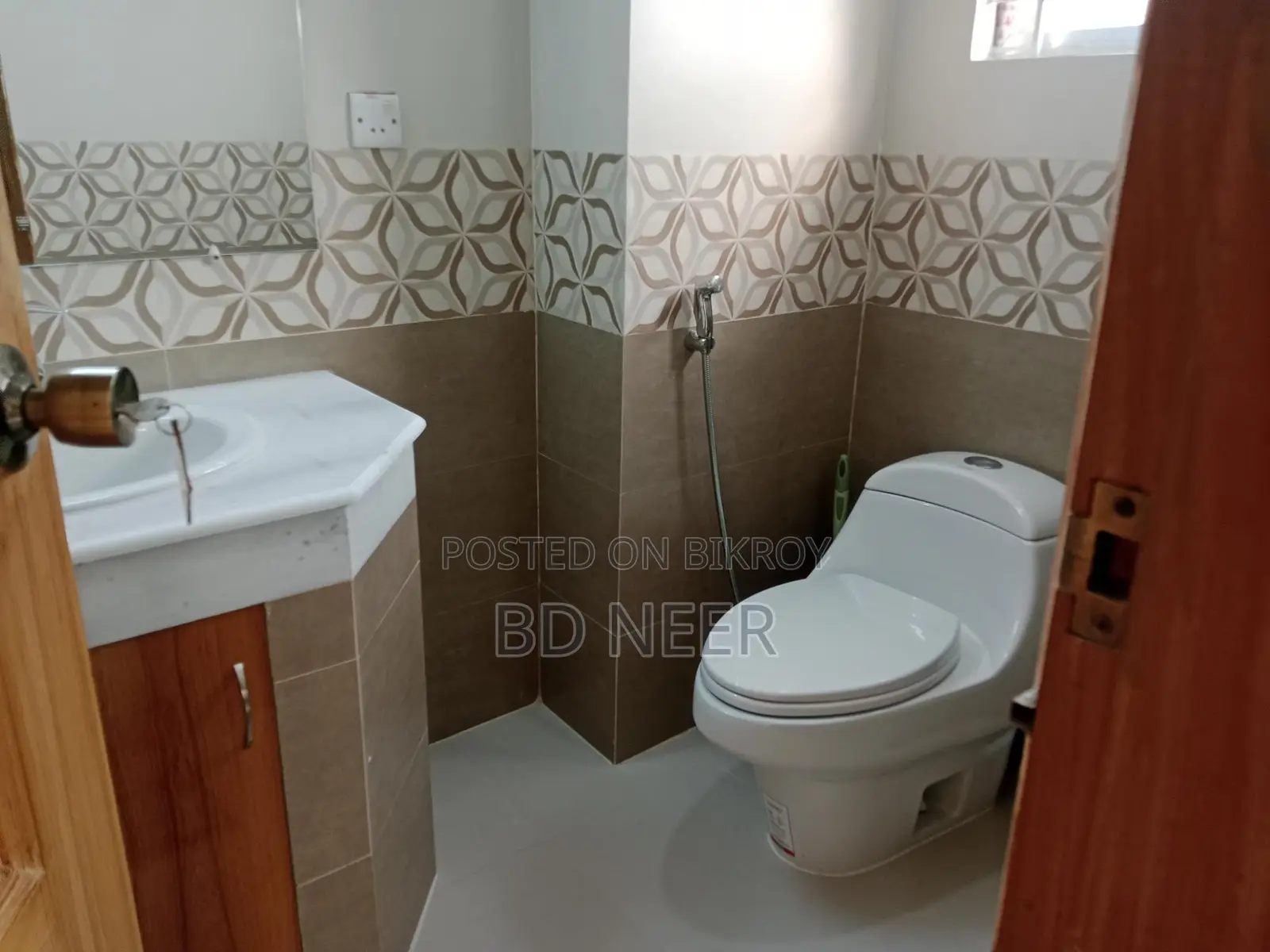 Excellent fully furnish 4 Bed room apt rent in Gulshan