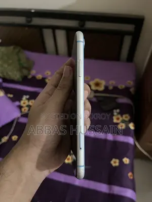 Apple iPhone XR 128 GB (Used)