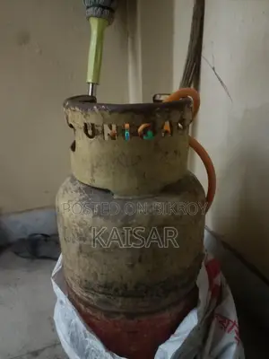 Cylinder with Gas