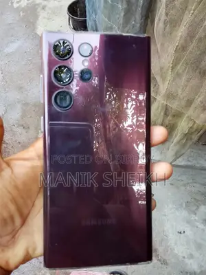 Samsung Galaxy S22 Ultra . (Used)