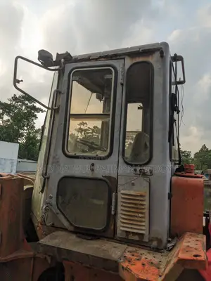 Hitachi LX70–2C Wheel Loader