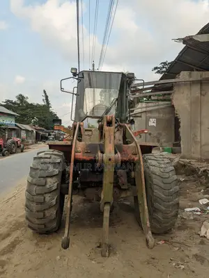 Hitachi LX70–2C Wheel Loader