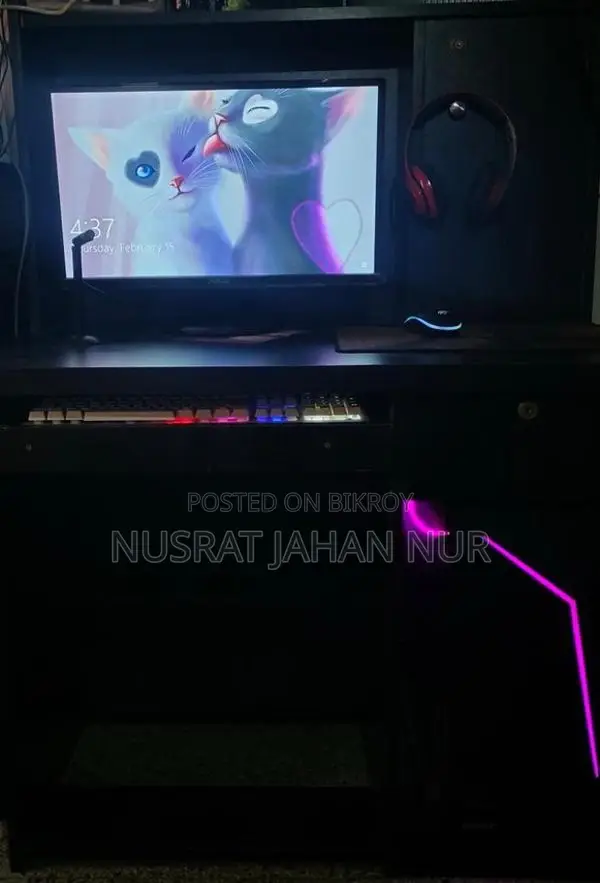 Fully customised gaming pc . table soho