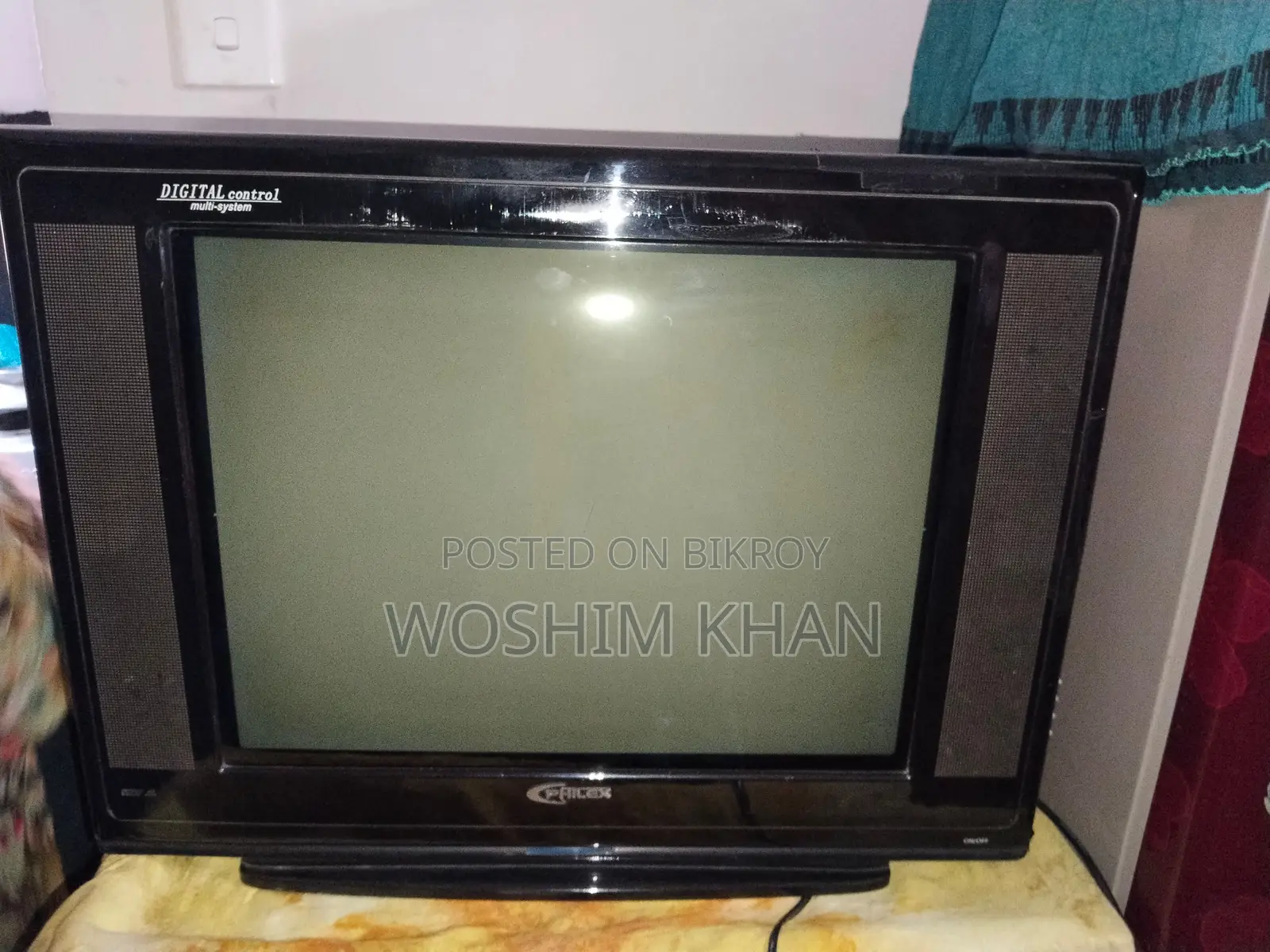 21-inch Box TV