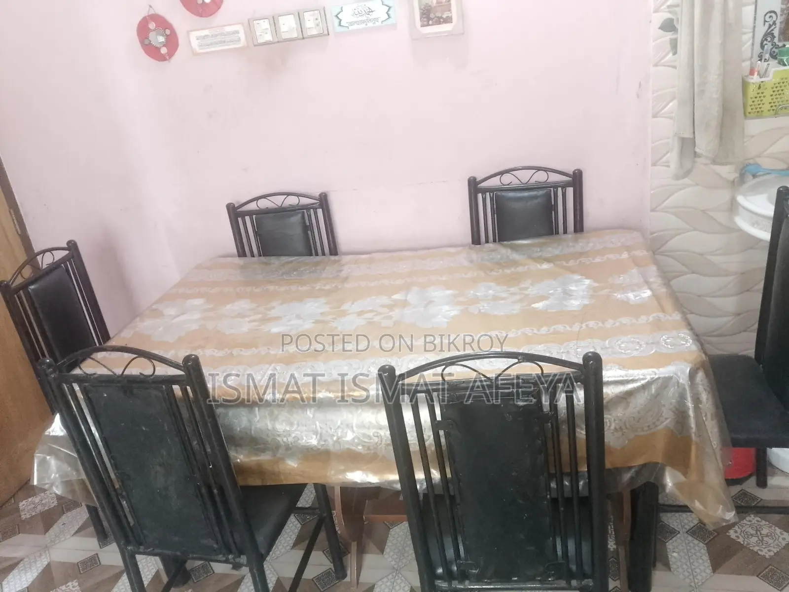 Dining Table with 6 Chairs
