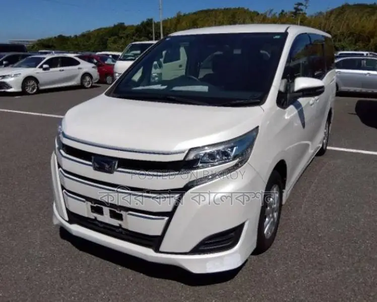 Toyota Noah Hybrid 2020