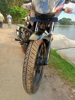 Bajaj Pulsar 150 . 2019