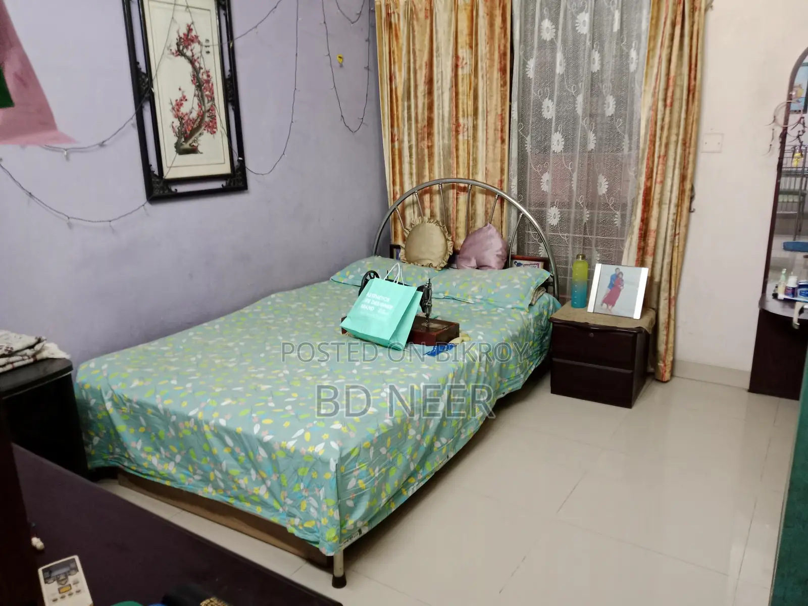 good looking semi furnish 3 Bed room apt rent in Gulshan