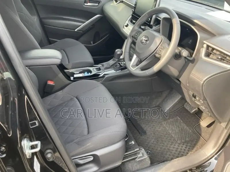 Toyota Corolla Cross HYBRID x 2021