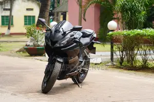 Yamaha R15 . 2018