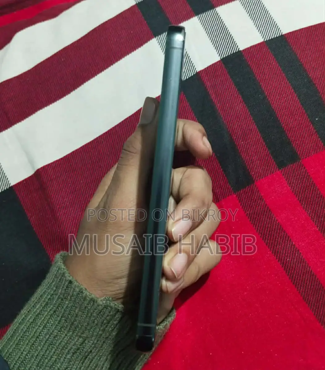Samsung S23 8/128 (Used)