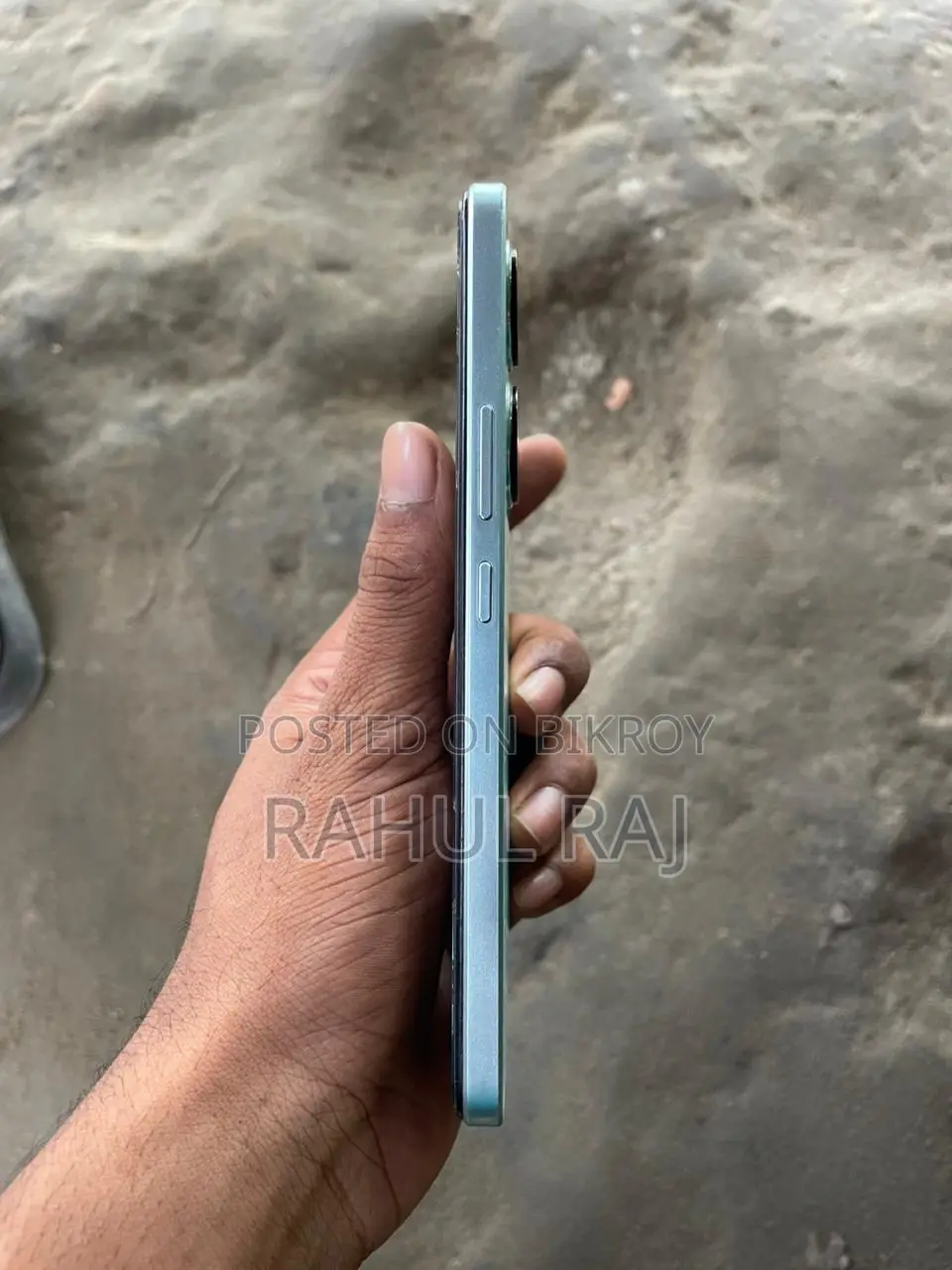 Vivo T2 . (Used)