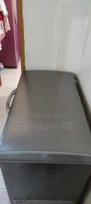 Selling this Akhai brand deep freezer.