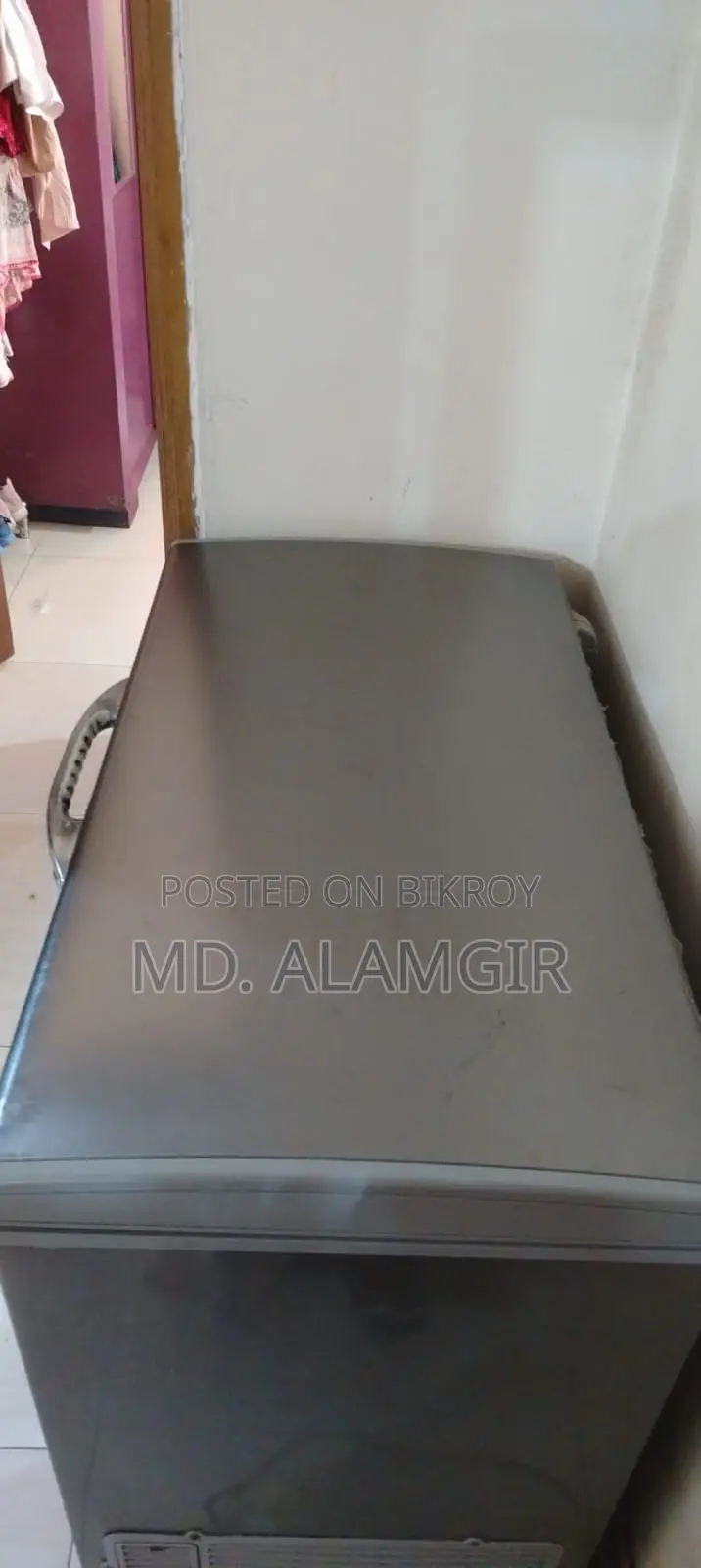 Selling this Akhai brand deep freezer.