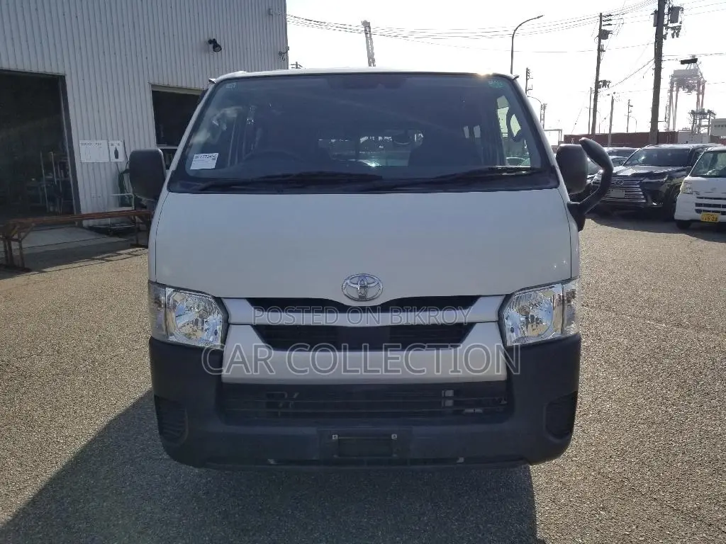 Toyota Hiace 2020