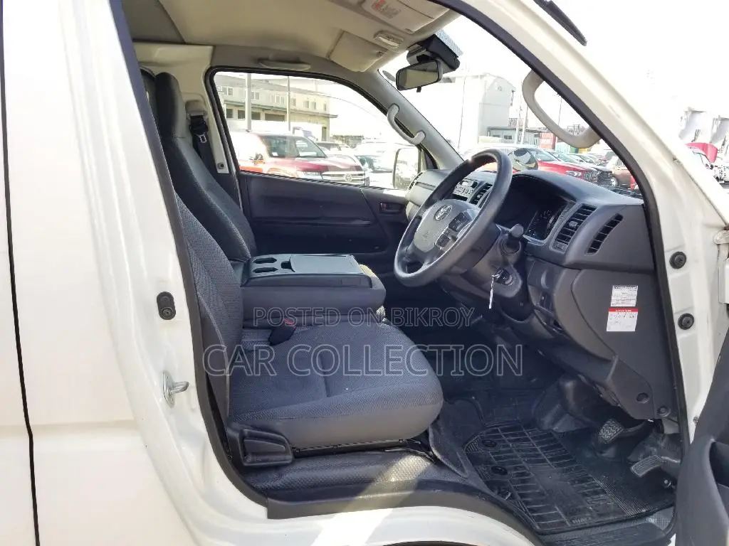 Toyota Hiace 2020