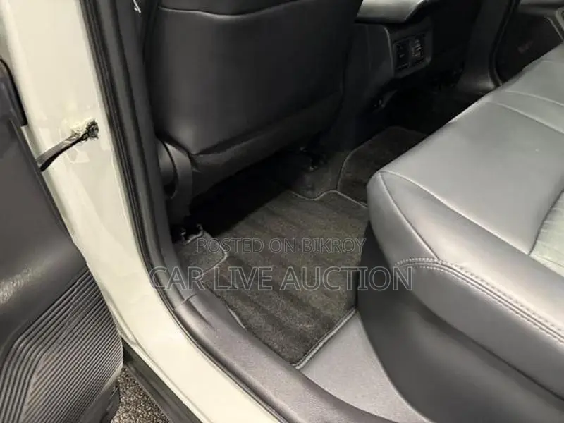 Toyota Harrier Hybrid GR 2021