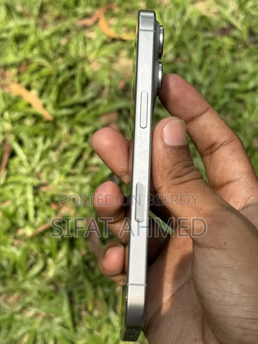 Apple iPhone 16 Pro (Used)