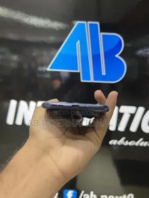 Motorola 70 fusion 6 day used (Used)