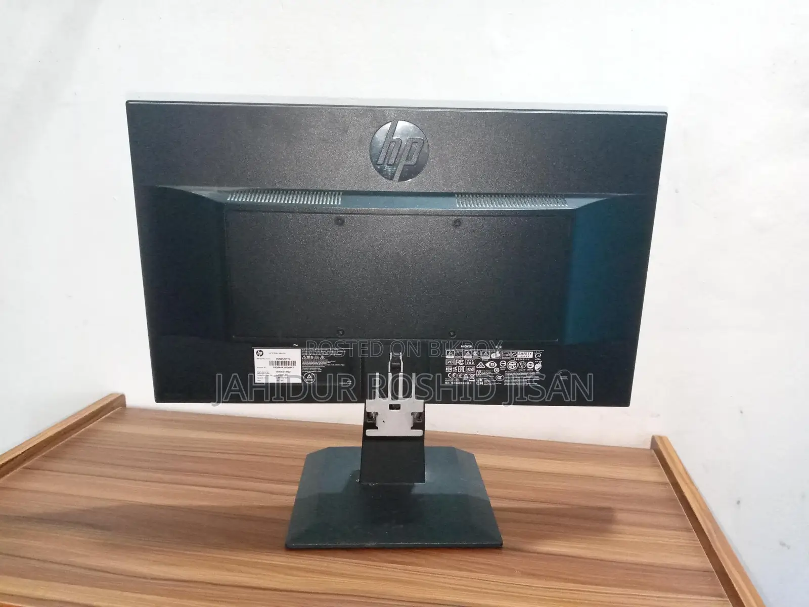 HP P204v 19.5 Inch HD LED Monitor (HDMI, VGA)