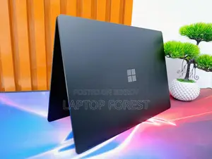 Microsoft Surface Laptop 3 (i7-10th Gen).. Full fresh Premium 😍