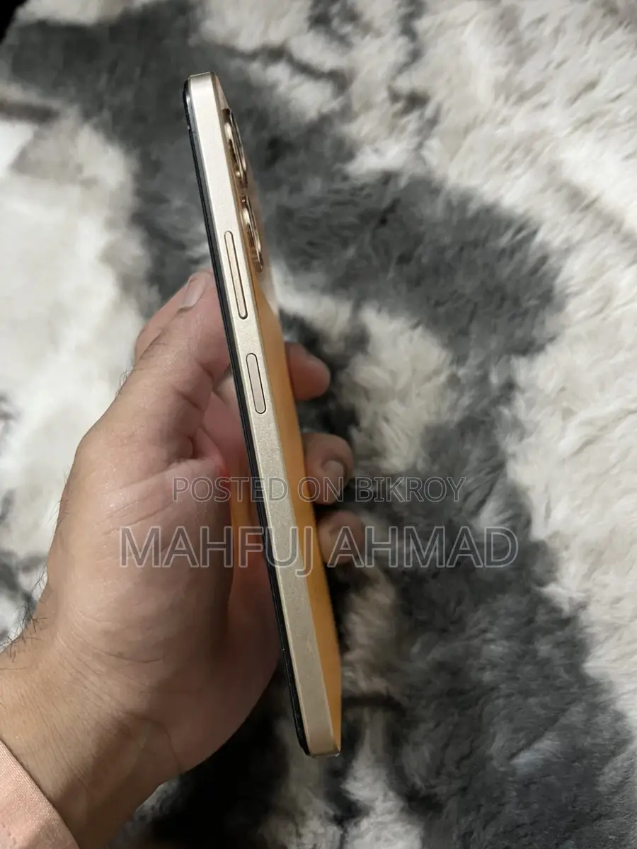 Vivo Y56 5G 8/128 GB) (Used)