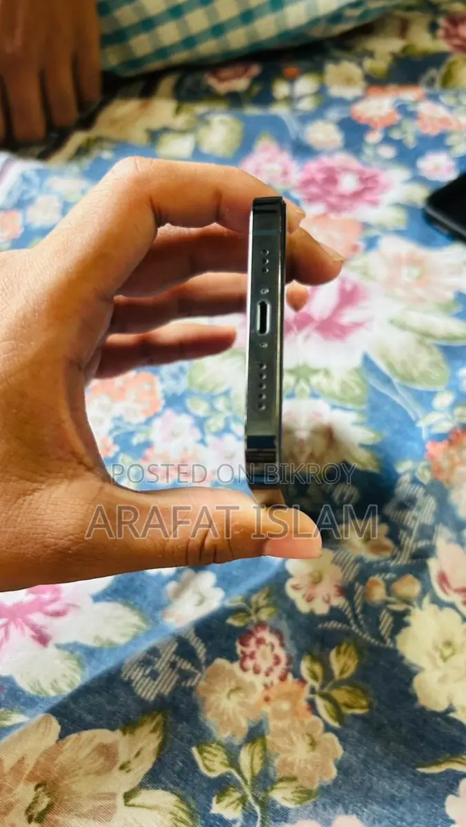 Apple iPhone 12 Pro (Used)