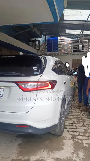 Toyota Harrier non hybrid 2019