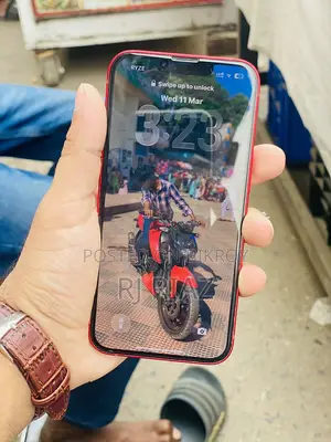 Apple iPhone 13 (Used)