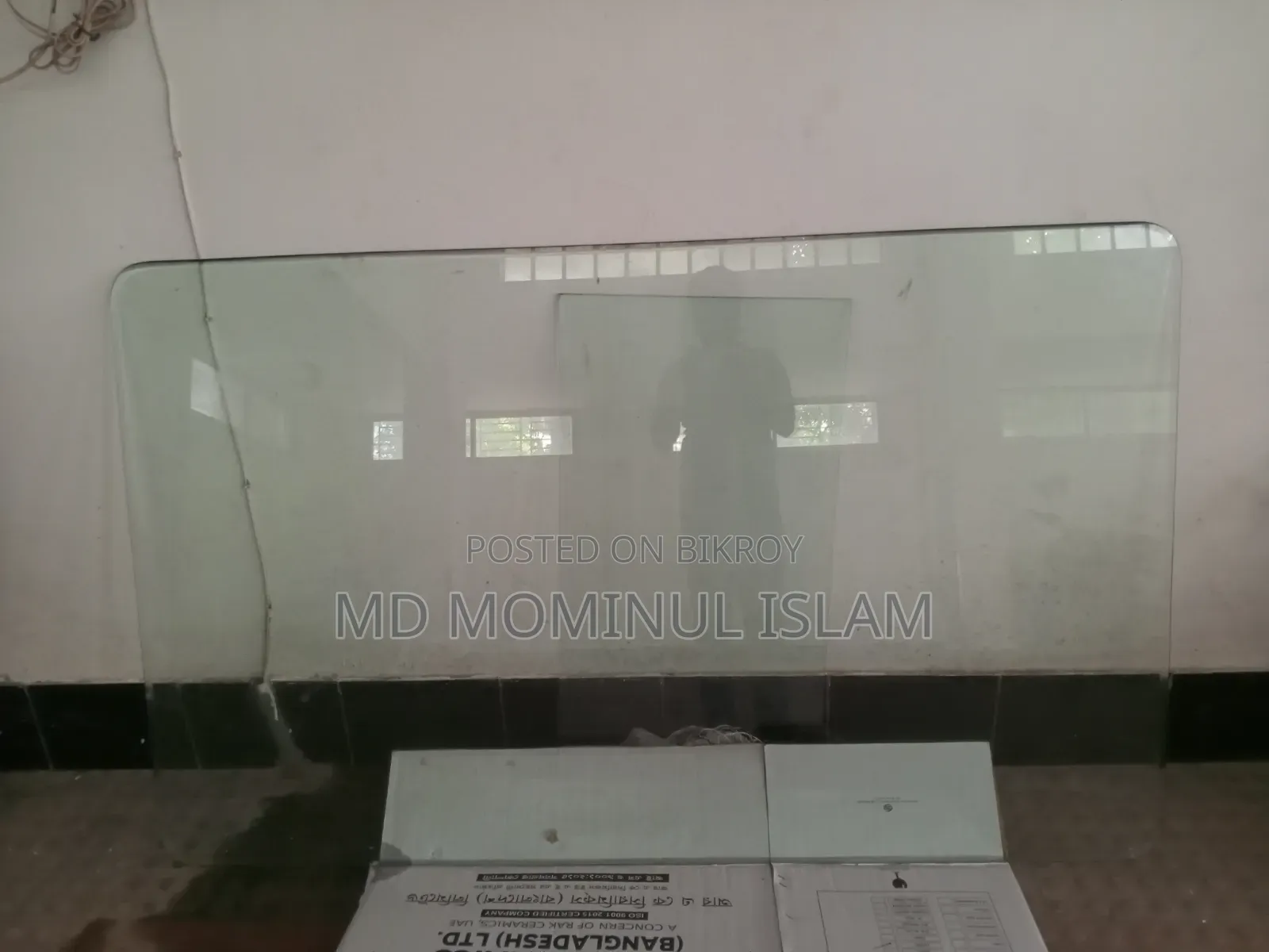 টেবিলের গ্লাস বিক্রয় করা হবে