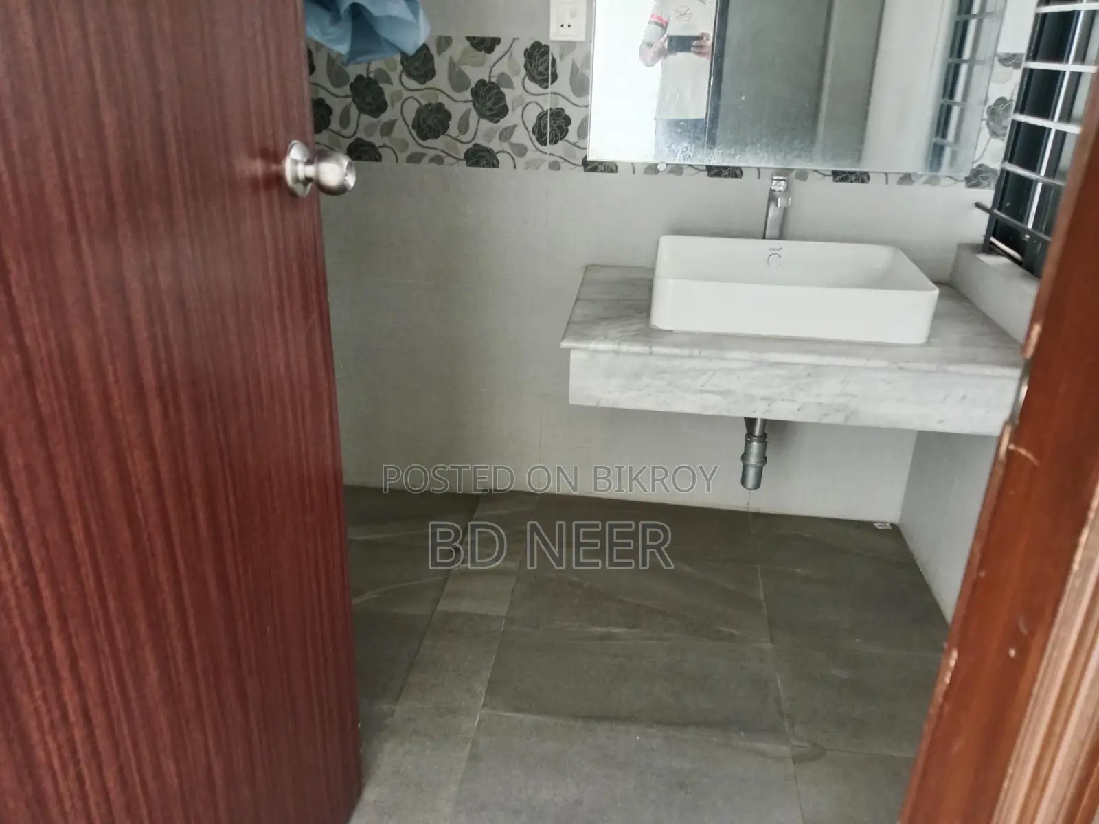 New 3 Bed room apt rent in banani North