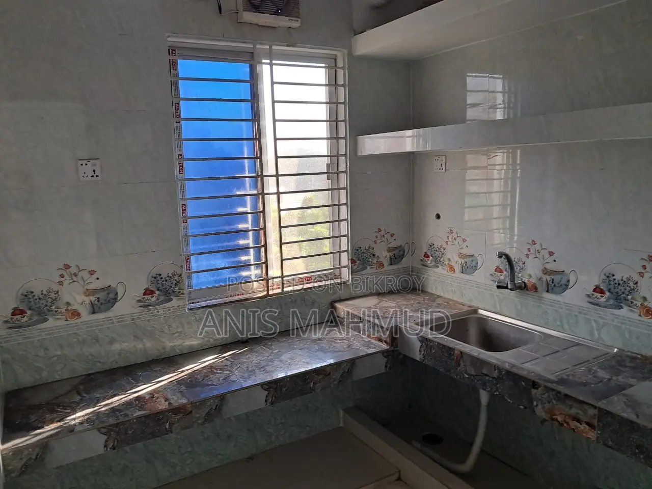 1300 Sft Flat Beside South Banasree