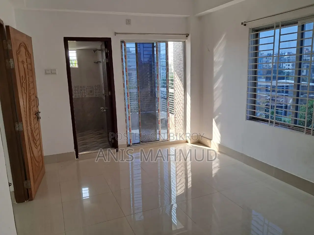 1300 Sft Flat Beside South Banasree