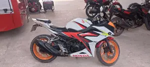 Honda CBR . 2016