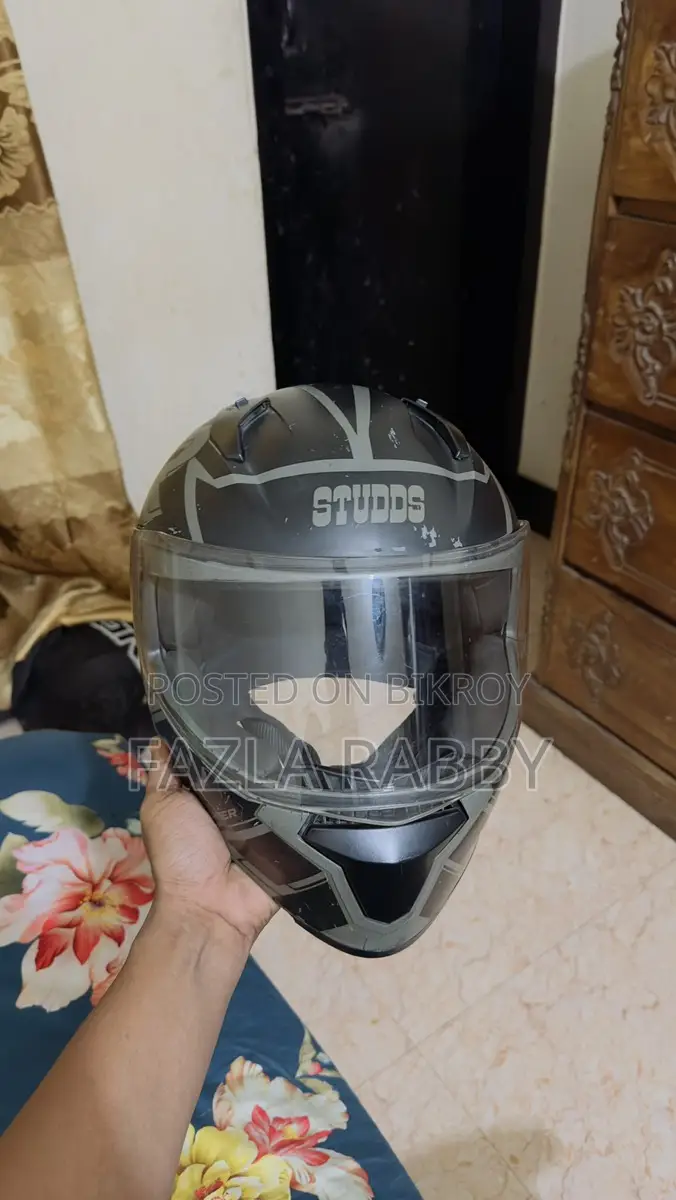 Studds Thunder Helmet Used