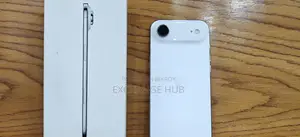অ্যাপল আইফোন এয়ার ১০০% (ব্যবহৃত)