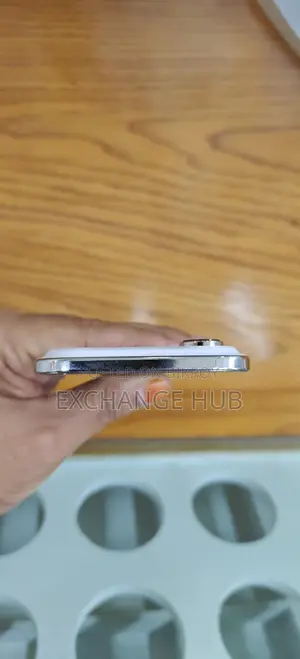 অ্যাপল আইফোন এয়ার ১০০% (ব্যবহৃত)