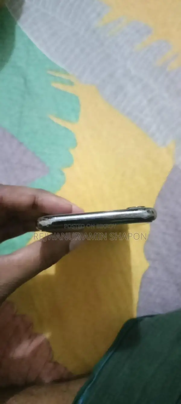 Apple iPhone X 64GB (Used)