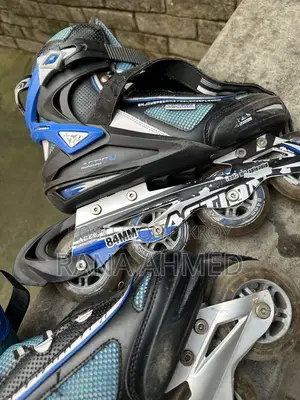 স্কেটিং জুতা