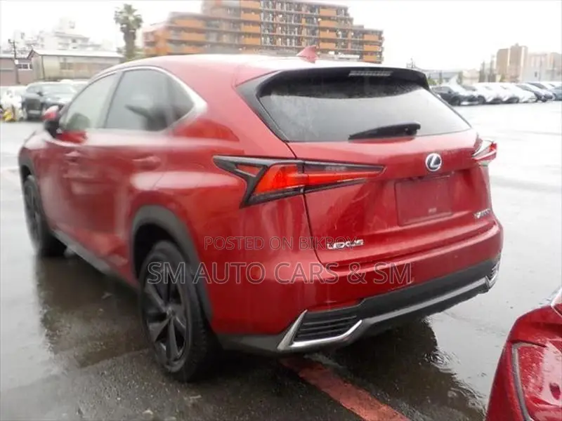 Lexus NX 300H Version L Wine 2020